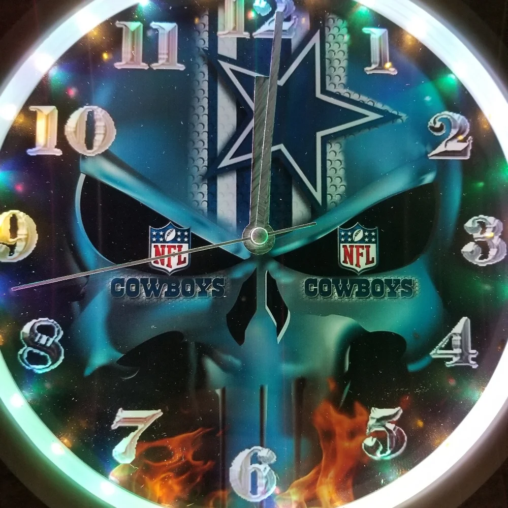 Dallas cowboys led skull head clock
